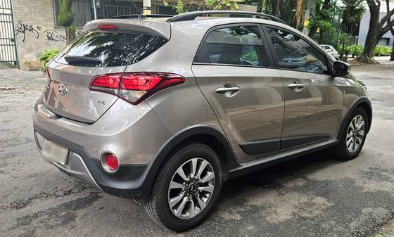 HYUNDAI HB20X 1.6 16V STYLE FLEX 4P MANUAL HYUNDAI HB20X 1.6 16V STYLE FLEX 4P MANUAL